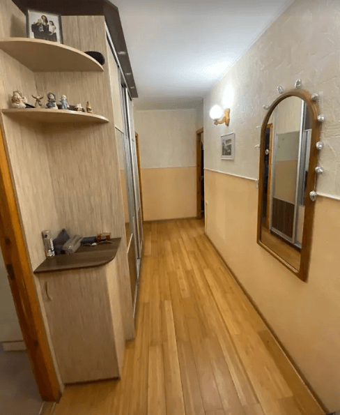 Продаж 3-кімнатної квартири 65 м²