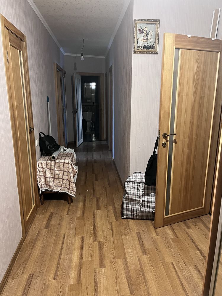 Продаж 4-кімнатної квартири 92 м²