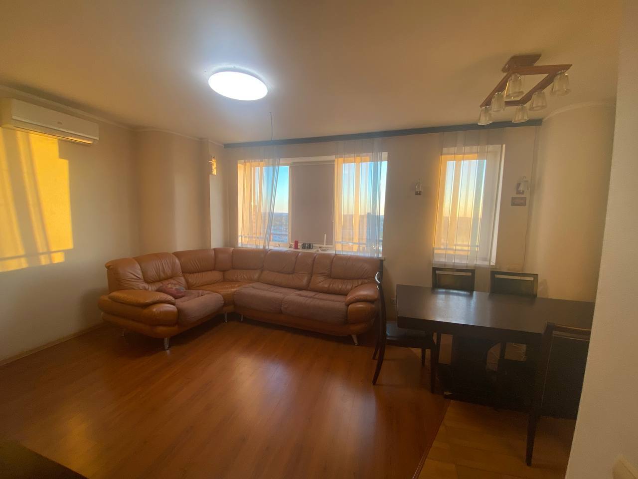 Продаж 3-кімнатної квартири 74 м²