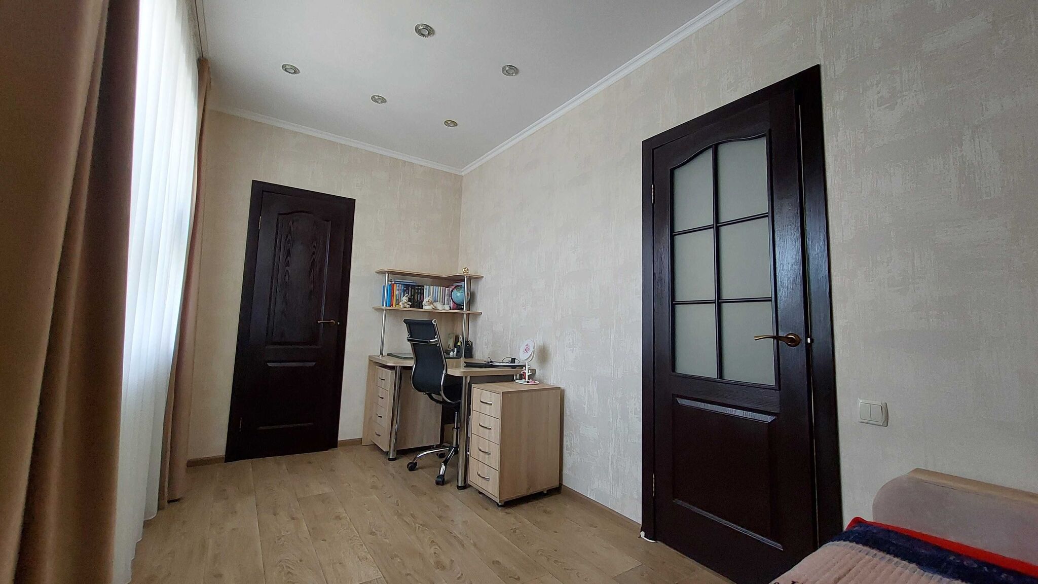 Продажа 2-комнатной квартиры 43 м²