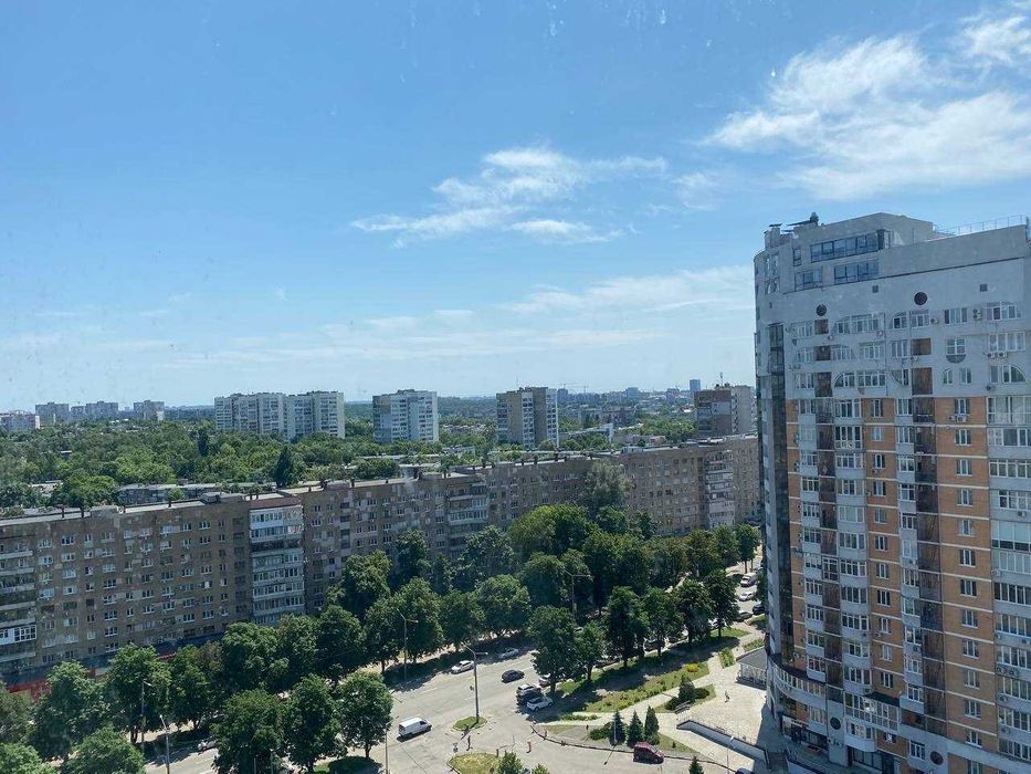 Продаж 3-кімнатної квартири 113 м²