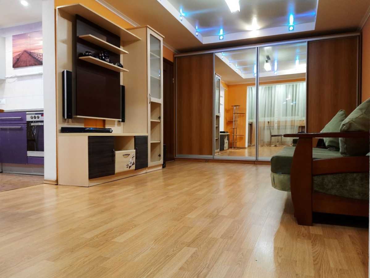 Оренда 1-кімнатної квартири 38.5 м², Героїв Космосу вул., 15