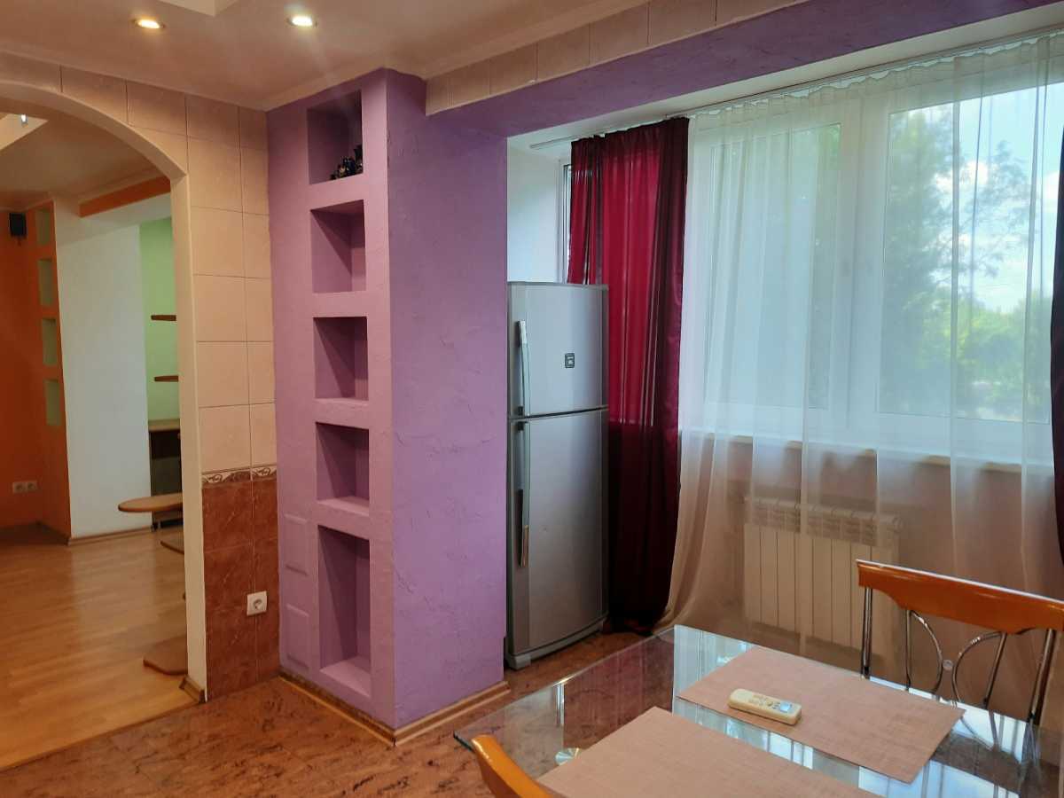 Оренда 1-кімнатної квартири 38.5 м², Героїв Космосу вул., 15