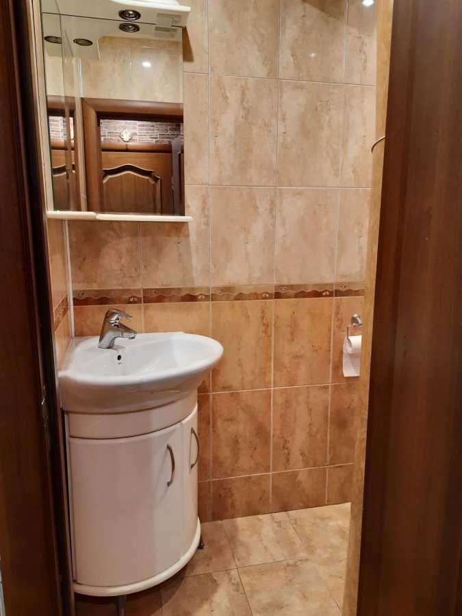 Оренда 1-кімнатної квартири 38.5 м², Героїв Космосу вул., 15