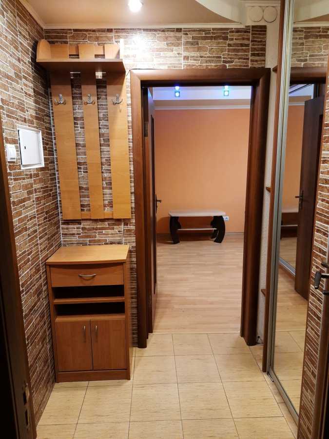 Оренда 1-кімнатної квартири 38.5 м², Героїв Космосу вул., 15