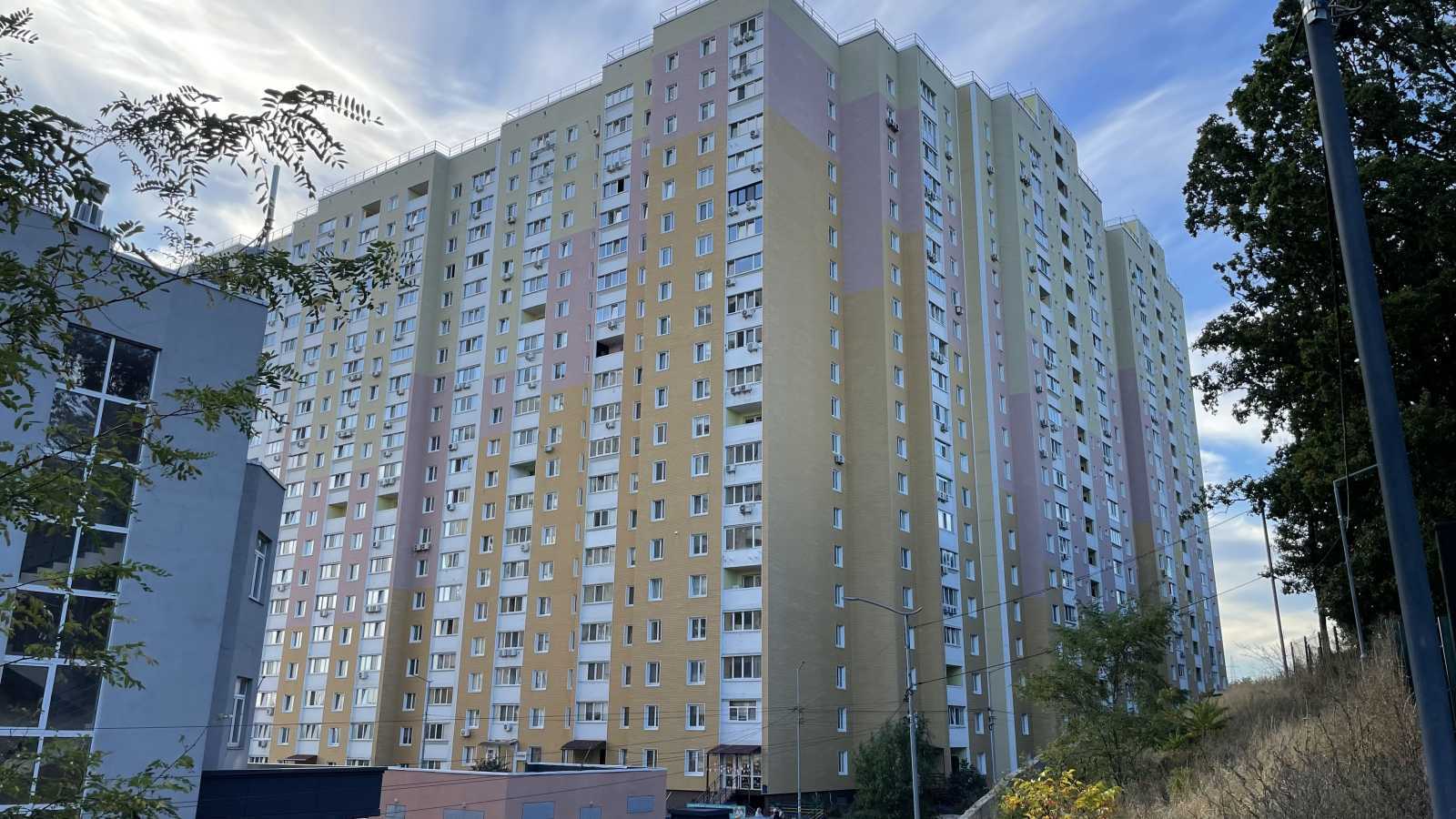 Продаж 3-кімнатної квартири 98 м², Кургузова вул., 1А К1