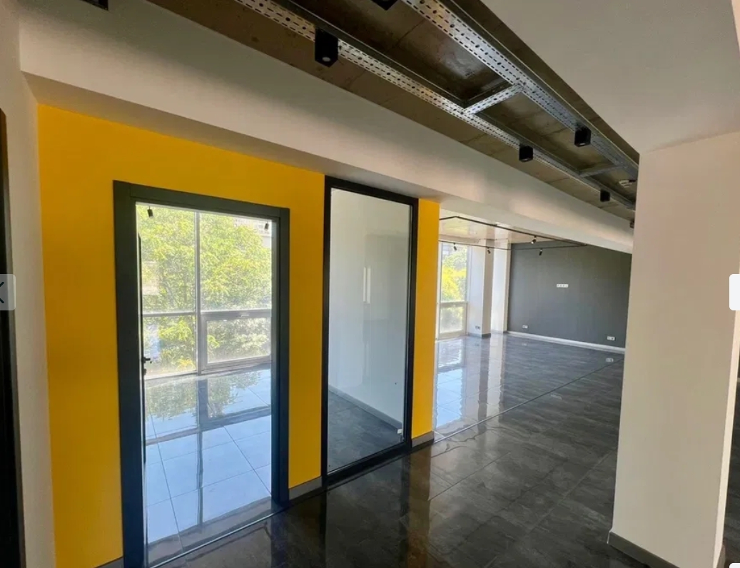 Аренда офиса 300 м², Генуэзская ул.