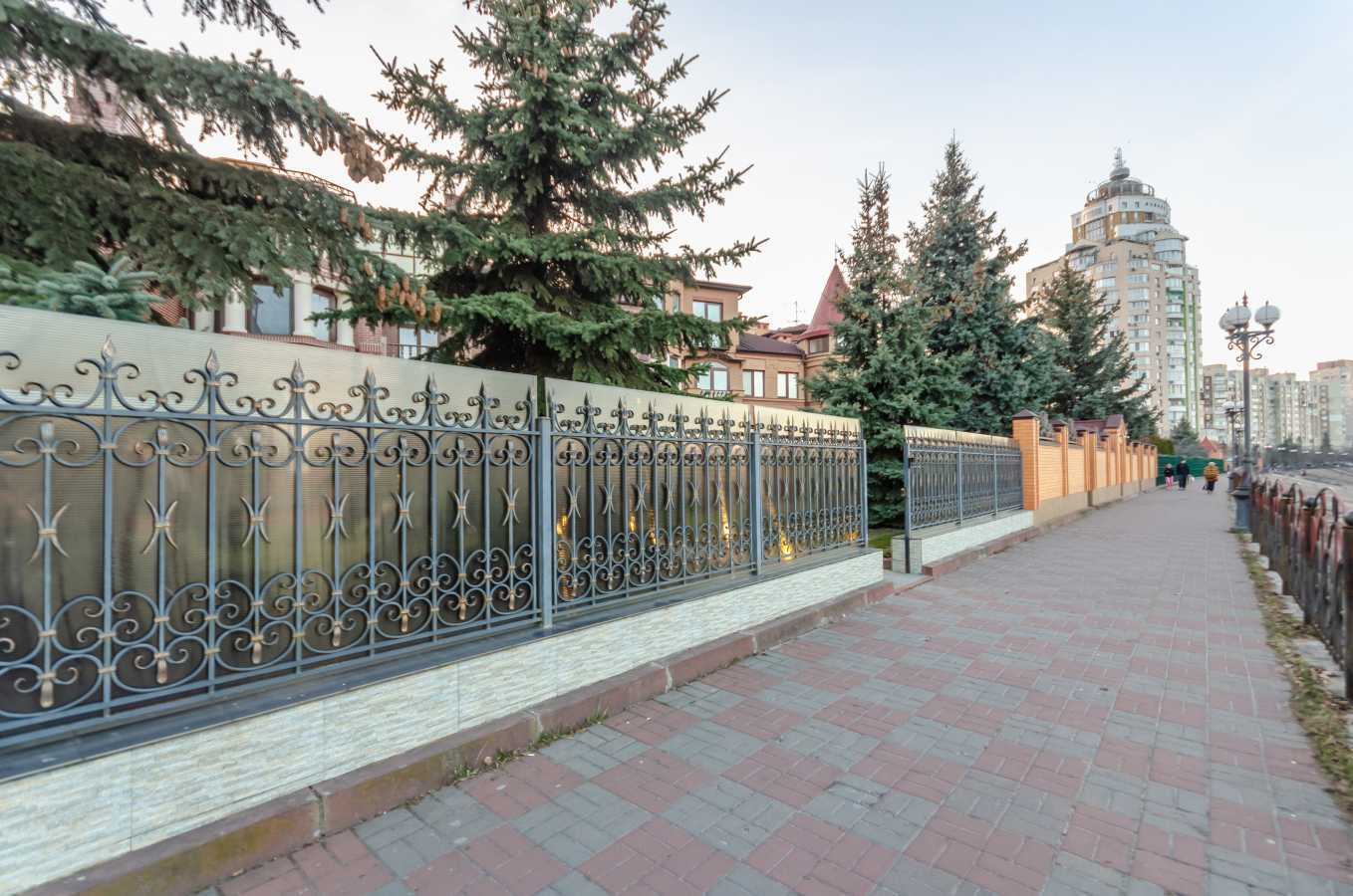 Продаж будинку 615 м², Оболонська пл., 63