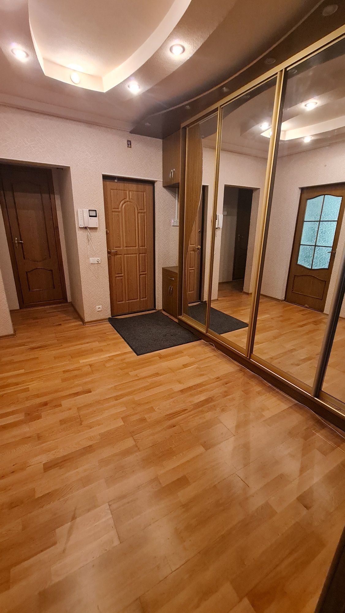 Продажа 3-комнатной квартиры 69 м²