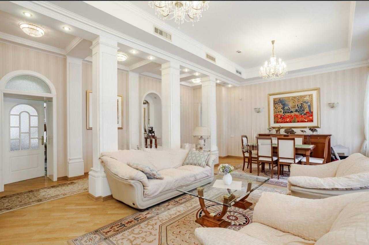 Продаж 5-кімнатної квартири 330 м², Софіївська вул., 25