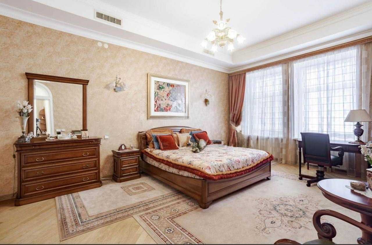 Продаж 5-кімнатної квартири 330 м², Софіївська вул., 25