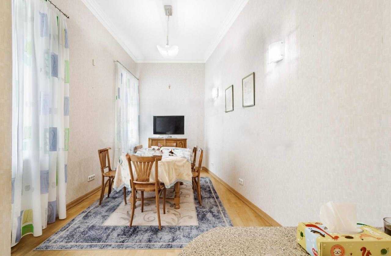 Продаж 5-кімнатної квартири 330 м², Софіївська вул., 25