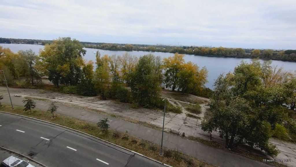 Продаж 2-кімнатної квартири 45.6 м², Прирічна вул., 27