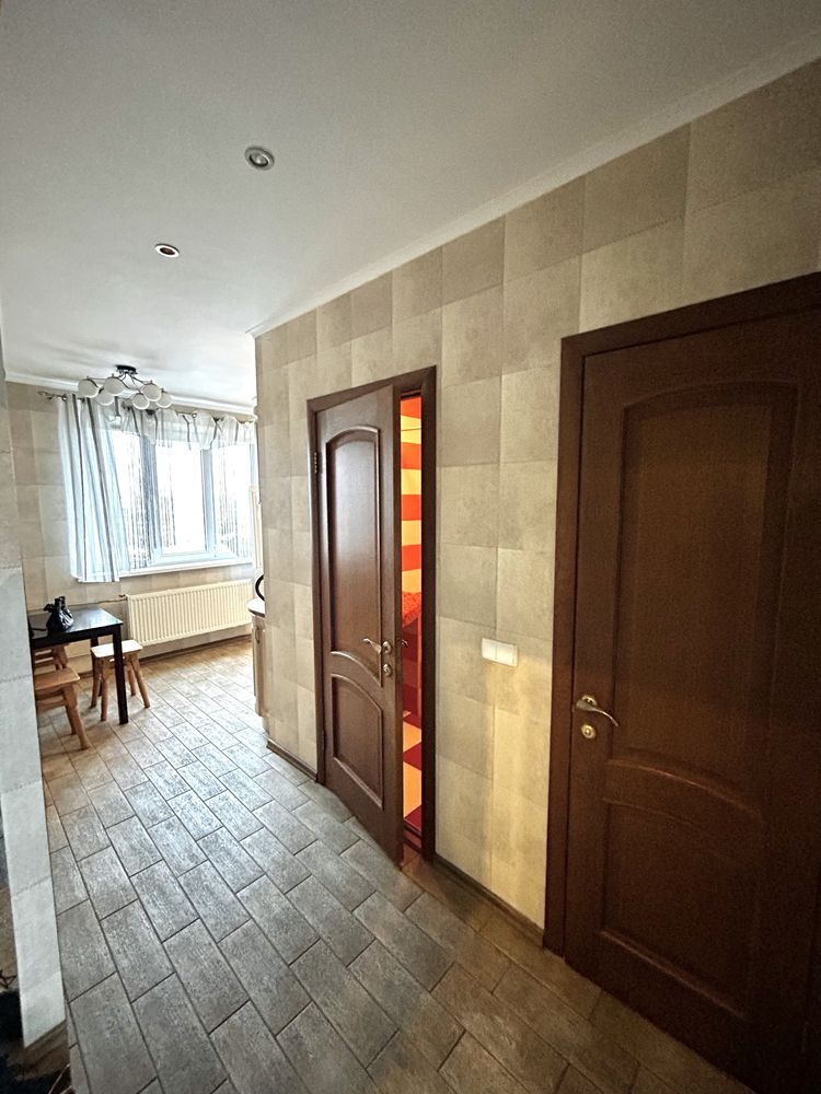 Продаж 2-кімнатної квартири 51 м²