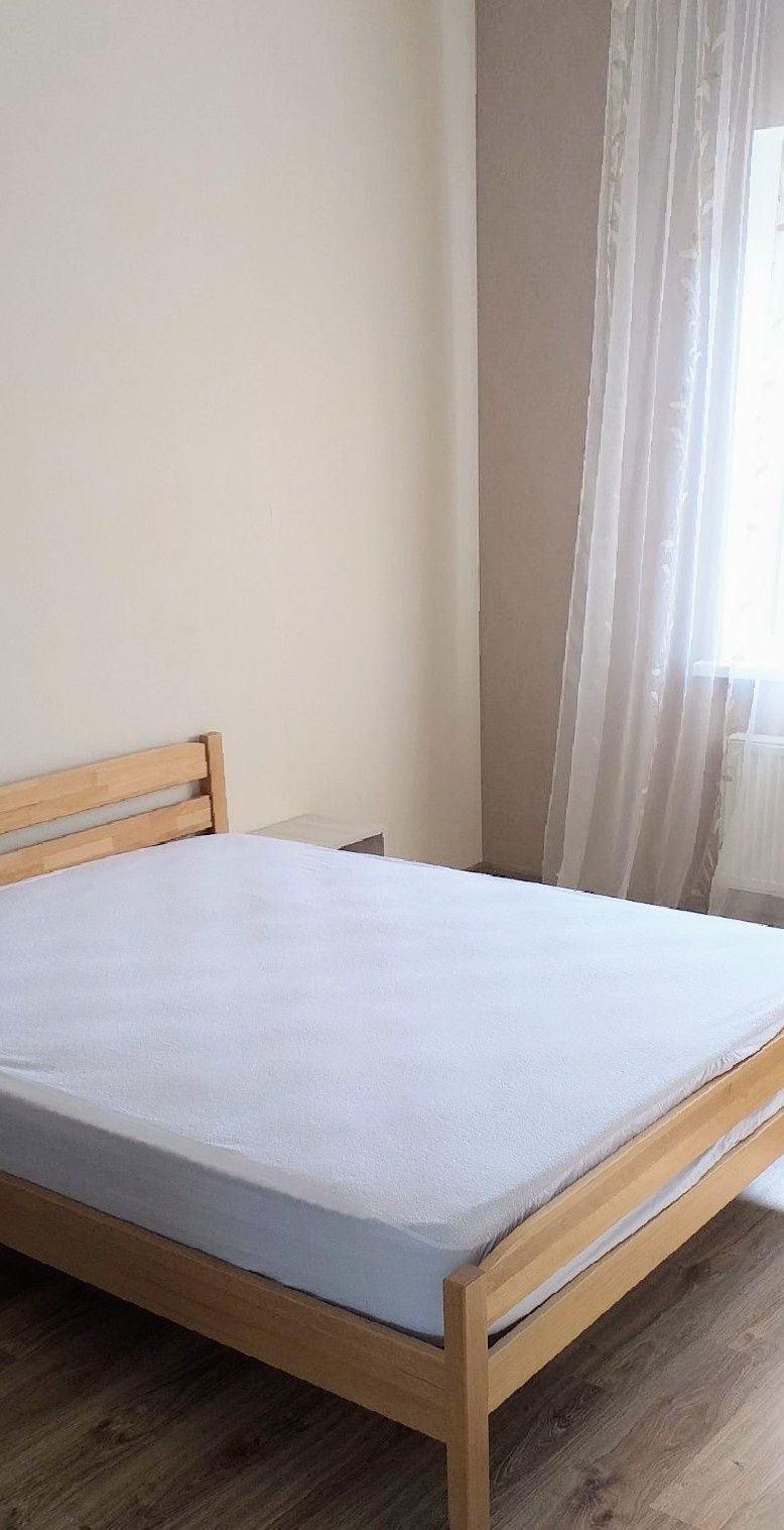 Оренда будинку 100 м², Медова вул.