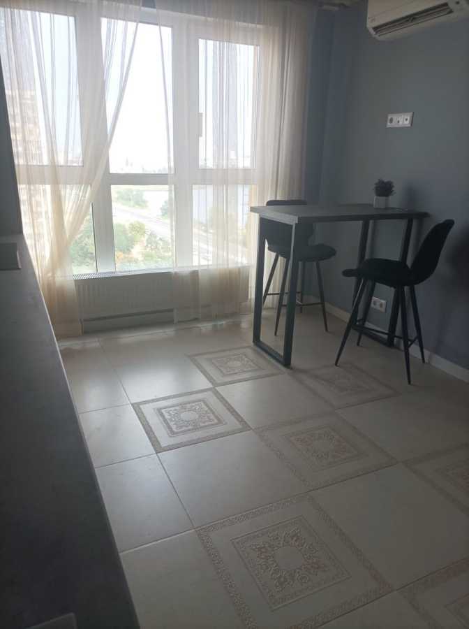 Продажа 3-комнатной квартиры 82 м², Вишняковская ул., 4