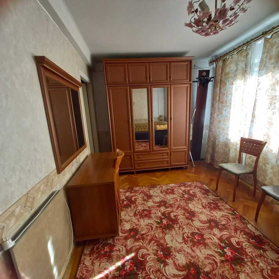 Оренда 3-кімнатної квартири 60 м², Солом'янська вул., 14