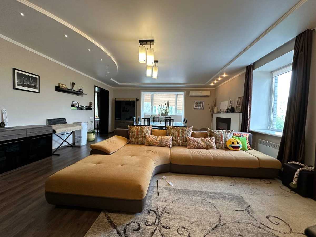 Продажа 3-комнатной квартиры 168 м², Дмитрия Кедрина ул., 66