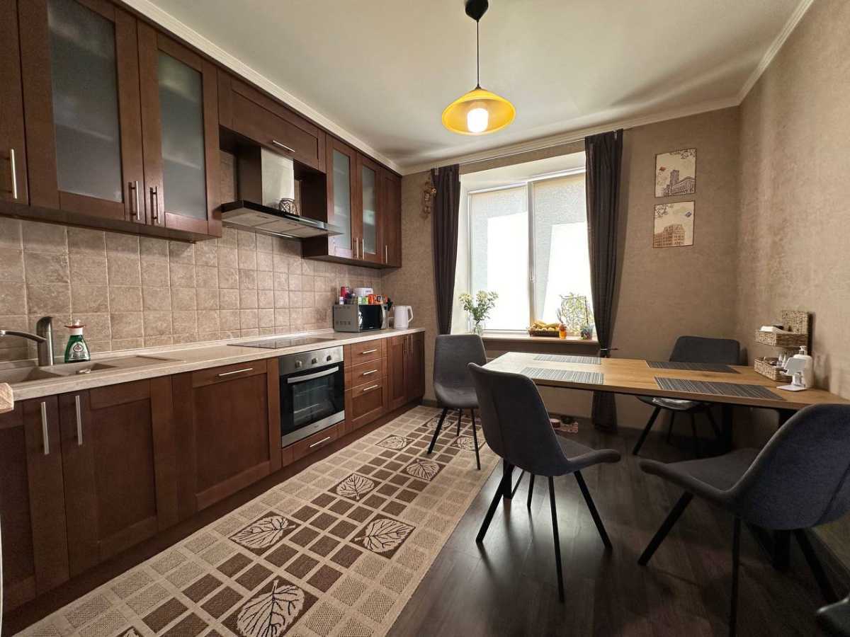 Продажа 3-комнатной квартиры 168 м², Дмитрия Кедрина ул., 66