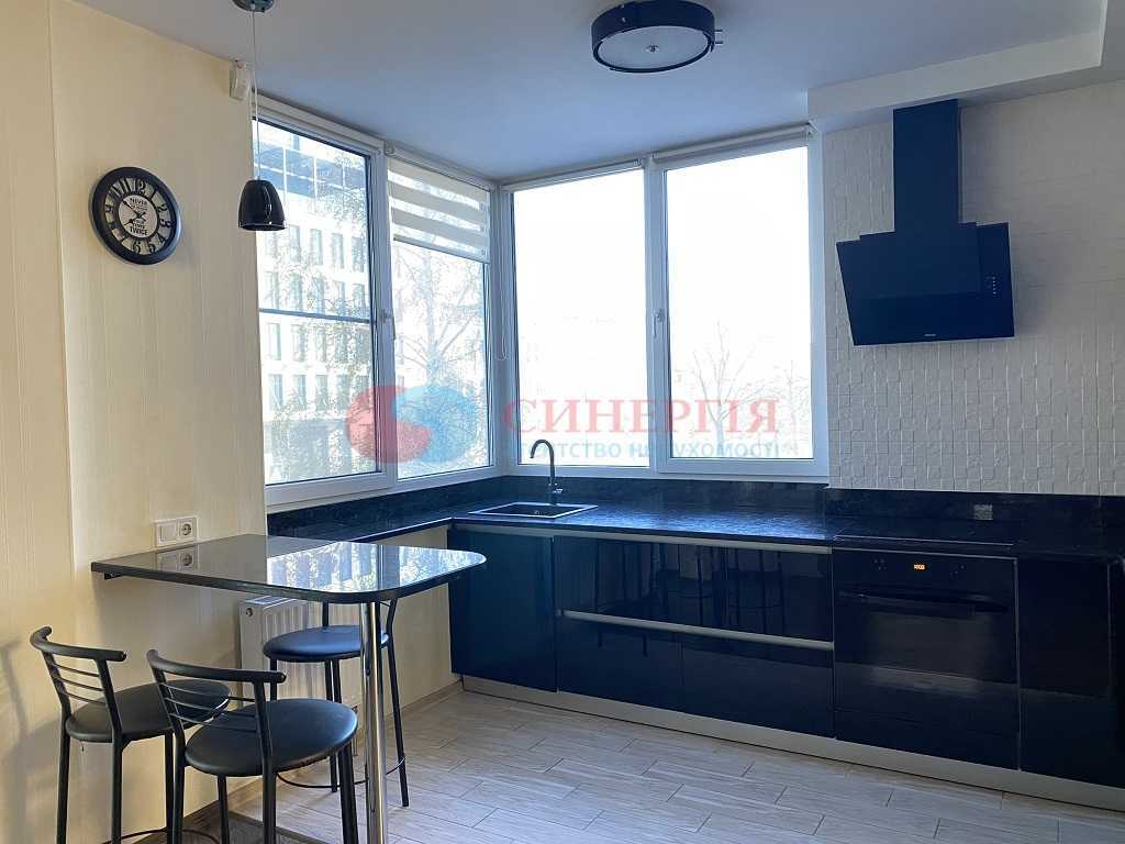 Аренда 4-комнатной квартиры 100 м², Мельникова, 51Б