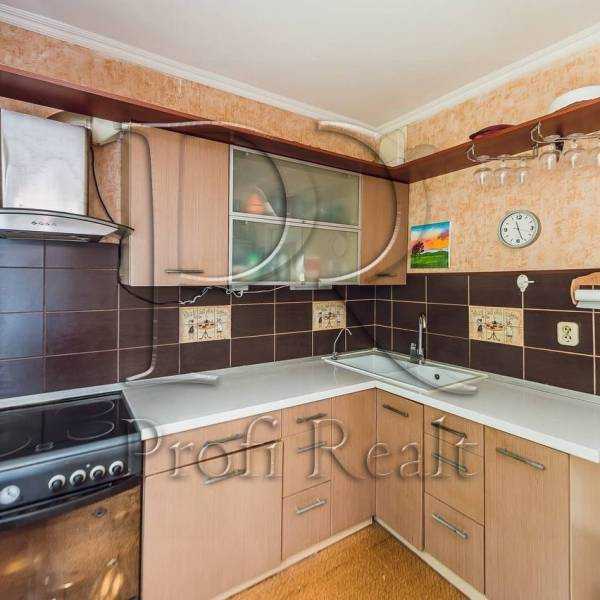 Продаж 3-кімнатної квартири 74 м², Підлісна вул., 6