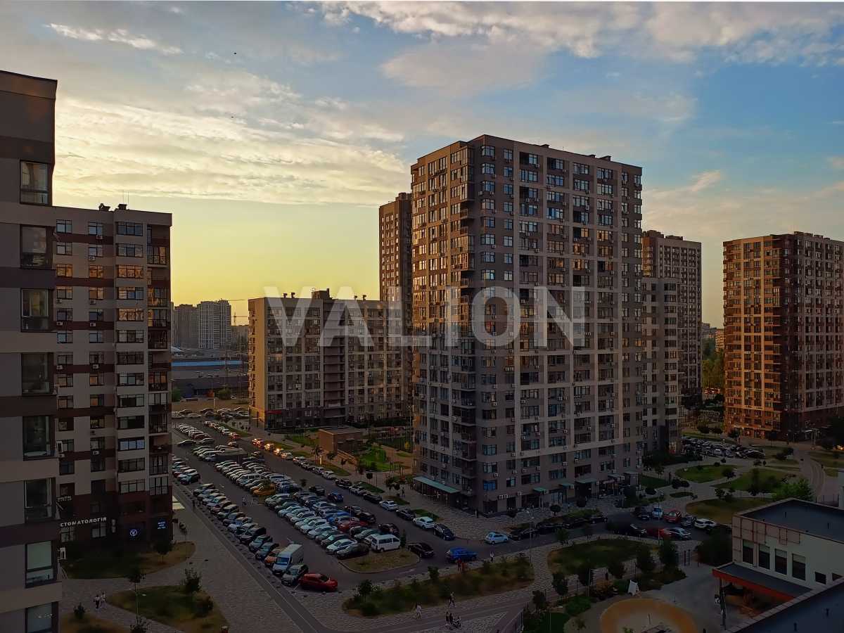 Продаж 2-кімнатної квартири 69 м², Олександра Олеся вул., 4б