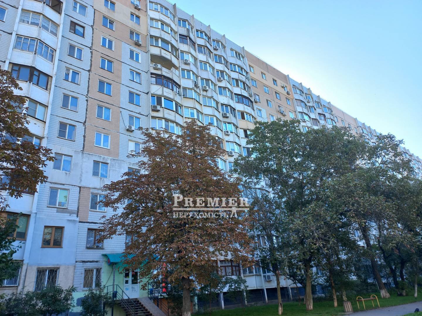 Продаж 3-кімнатної квартири 73 м², Добровольского просп.