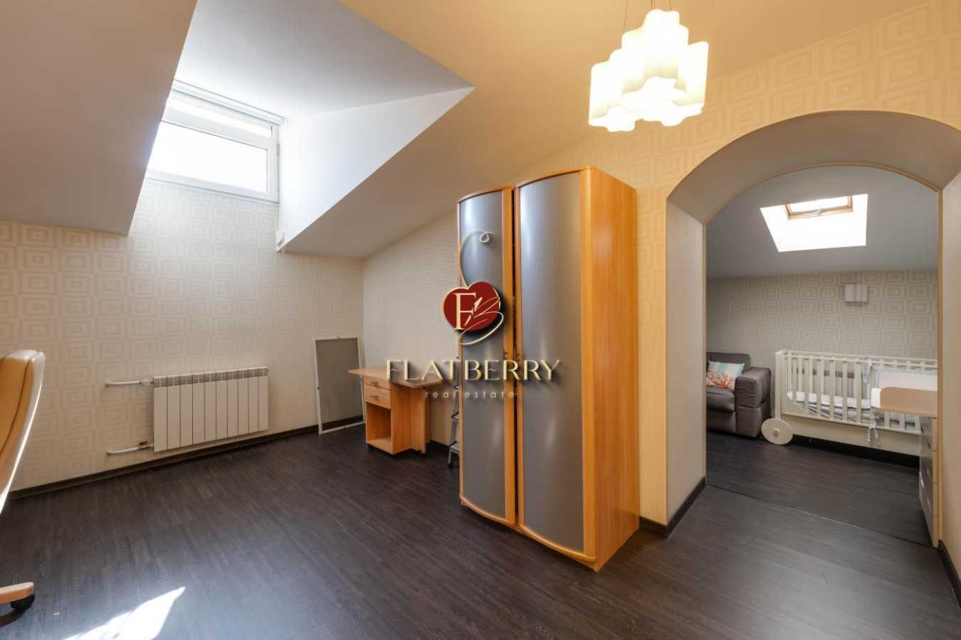 Продажа 5-комнатной квартиры 349 м², Богдана Хмельницкого ул., 42