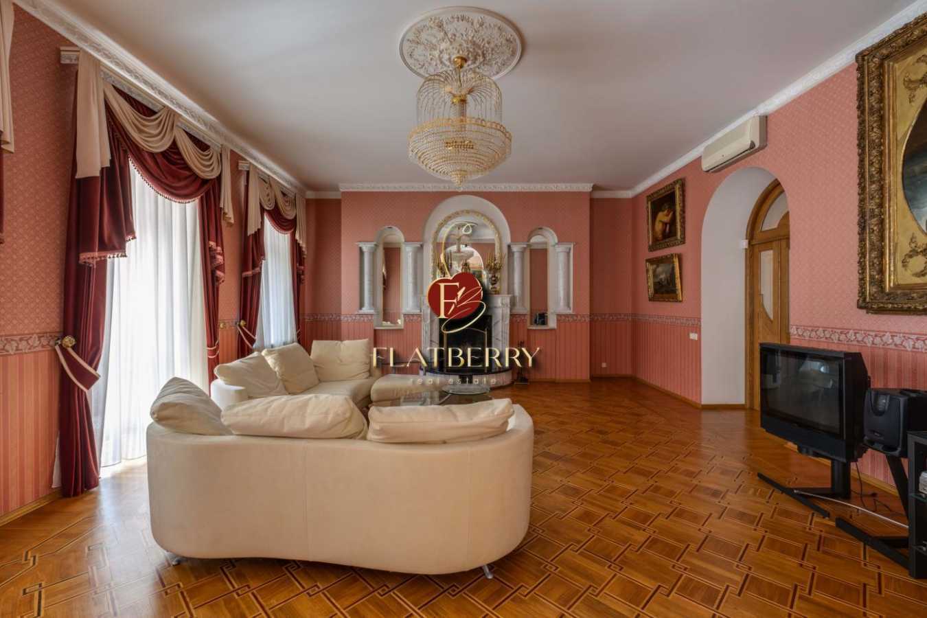 Продаж 5-кімнатної квартири 349 м², Богдана Хмельницького вул., 42