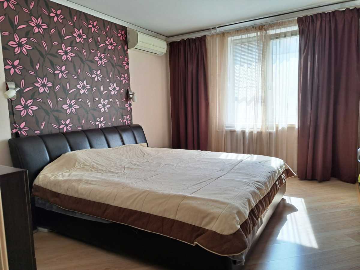 Продажа 4-комнатной квартиры 98 м², Дарницкий бул., 10