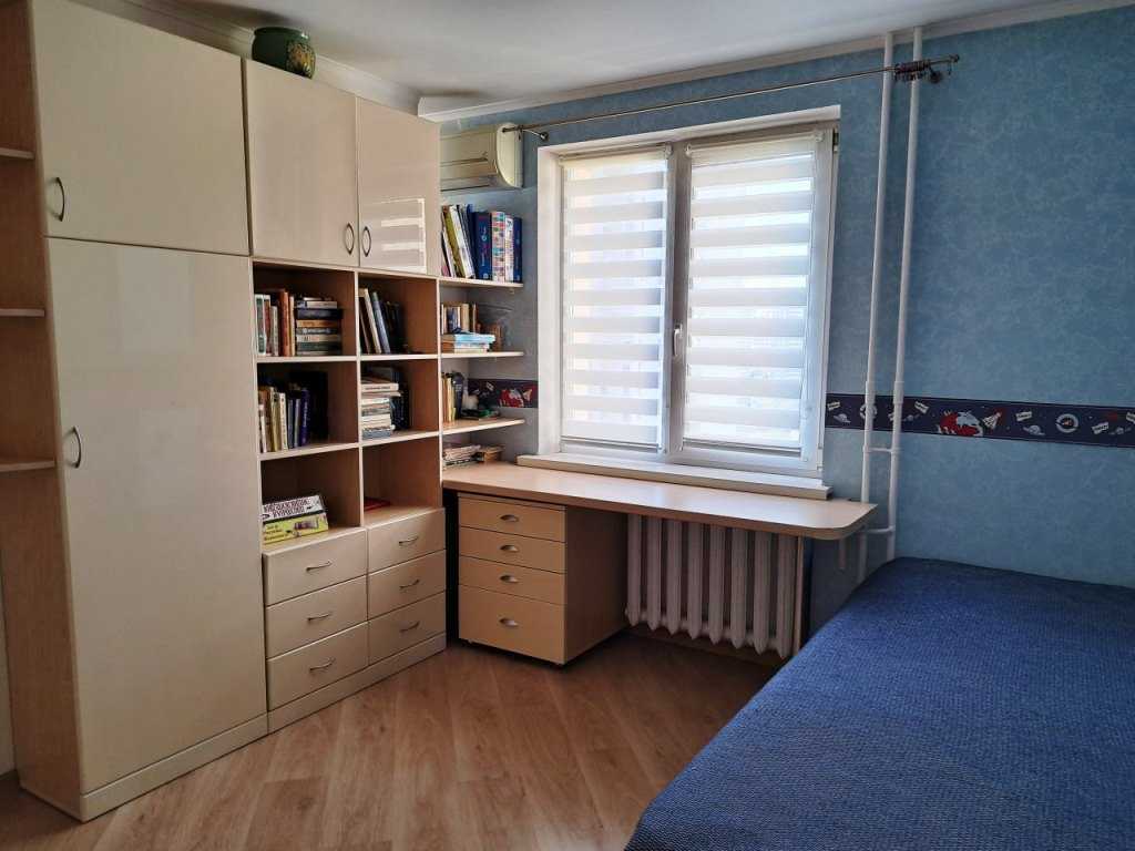 Продажа 4-комнатной квартиры 98 м², Дарницкий бул., 10