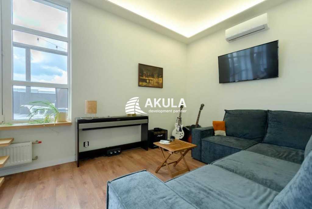 Продаж 3-кімнатної квартири 120 м², Загоровская