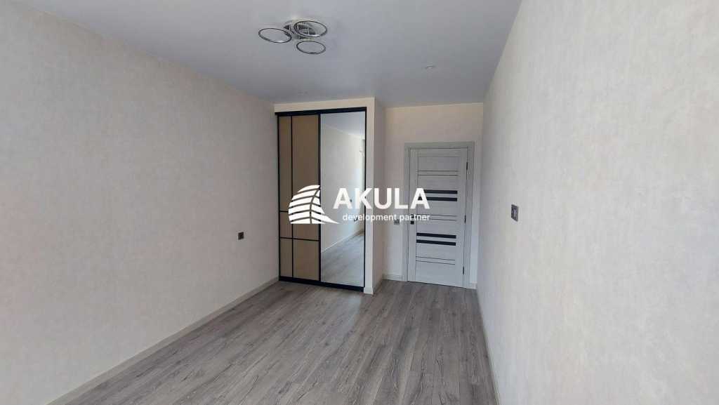 Продаж 2-кімнатної квартири 70 м², Олександра Олеся вул.