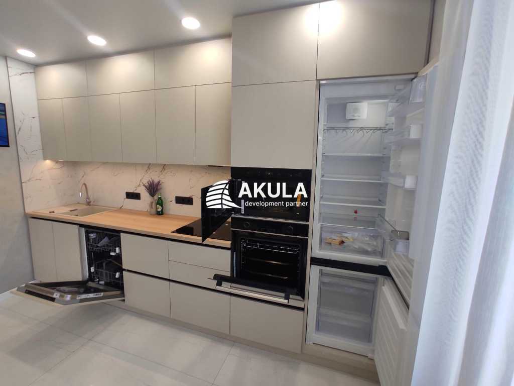 Продажа 2-комнатной квартиры 70 м², Александра Олеся ул.