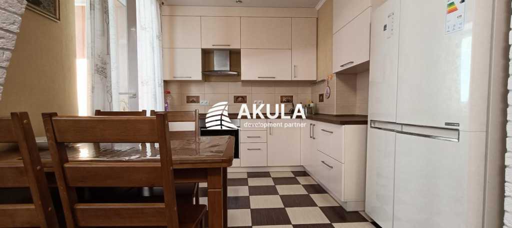 Продаж 3-кімнатної квартири 83 м², Драгоманова вул.