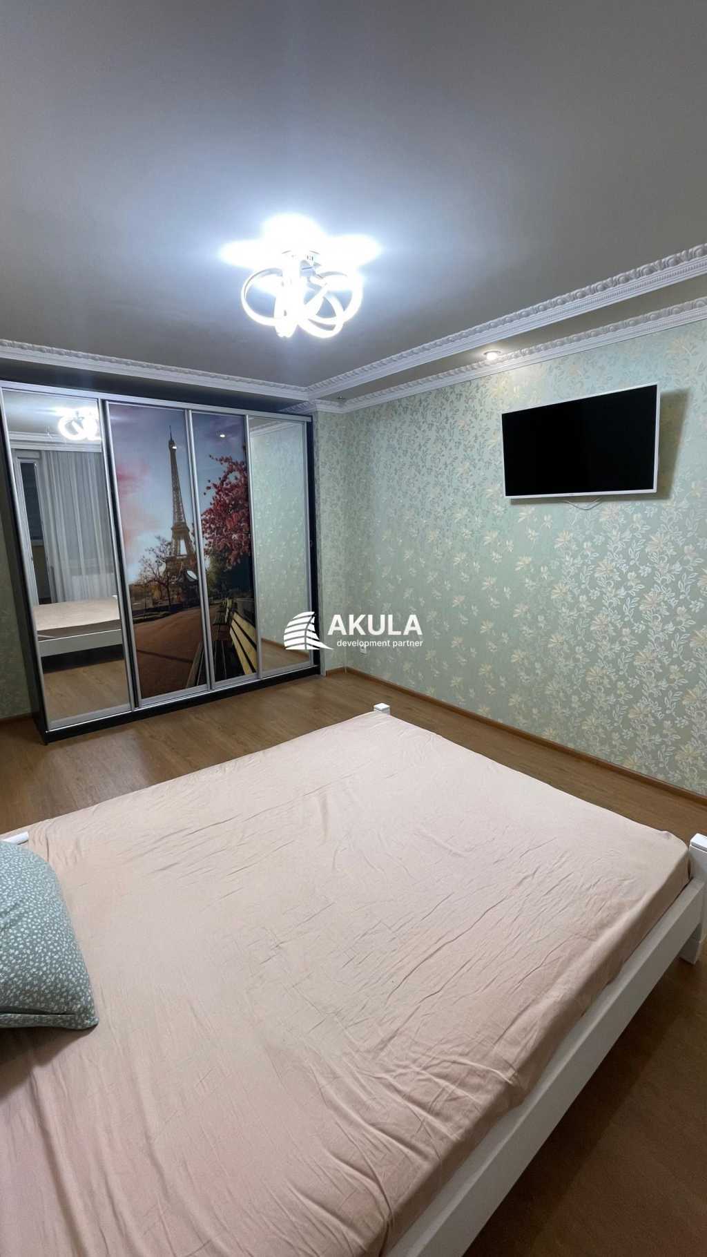 Продаж 3-кімнатної квартири 83 м², Драгоманова вул.