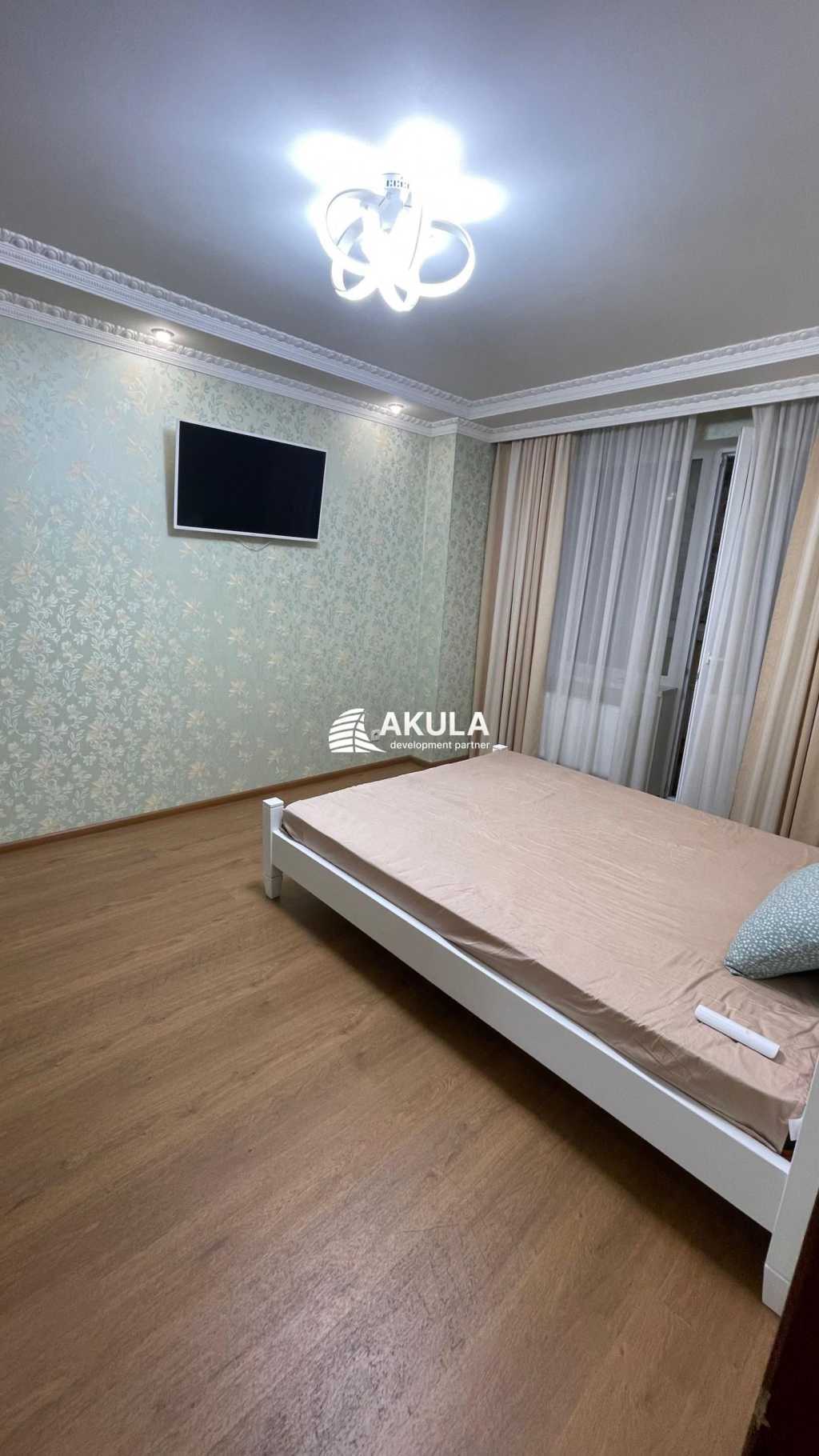 Продаж 3-кімнатної квартири 83 м², Драгоманова вул.