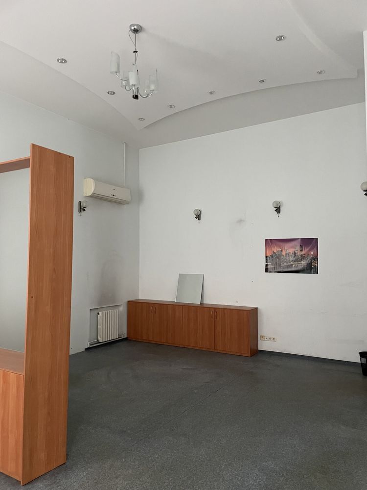 Продаж офісу 86 м², Княгині Ольги вул.