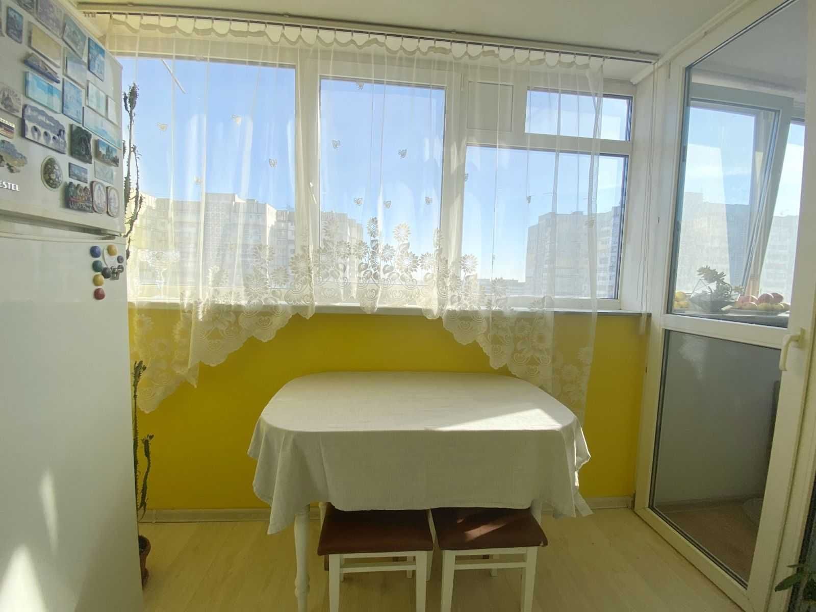Продаж 3-кімнатної квартири 70 м², Робітнича вул., 152