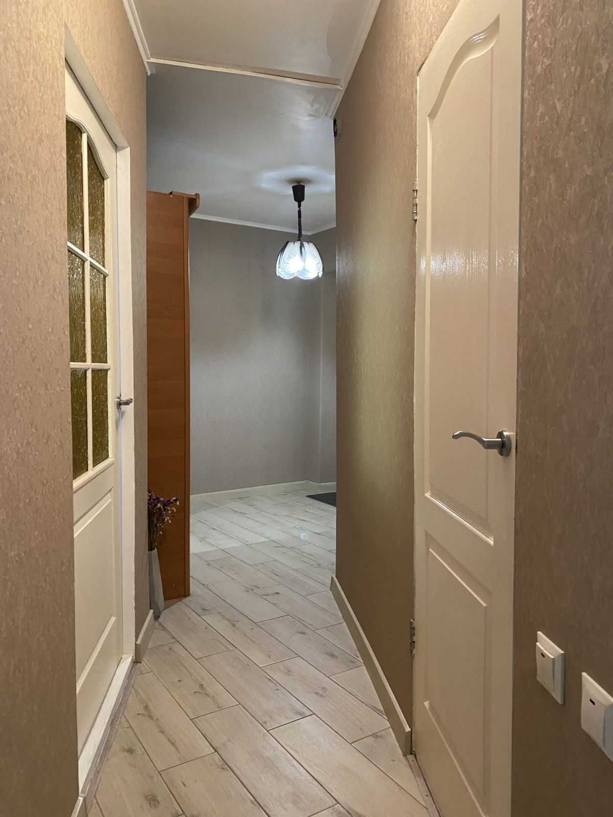 Продаж 3-кімнатної квартири 70 м², Робітнича вул., 152