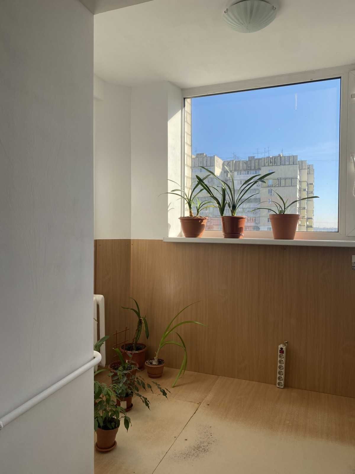 Продаж 3-кімнатної квартири 70 м², Робітнича вул., 152