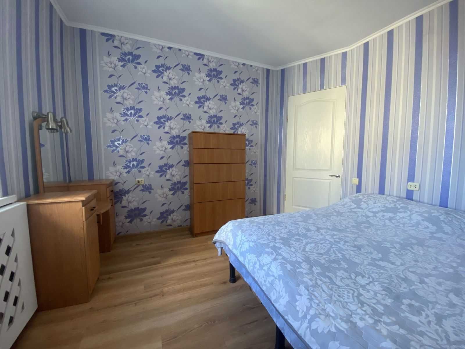 Продаж 3-кімнатної квартири 70 м², Робітнича вул., 152