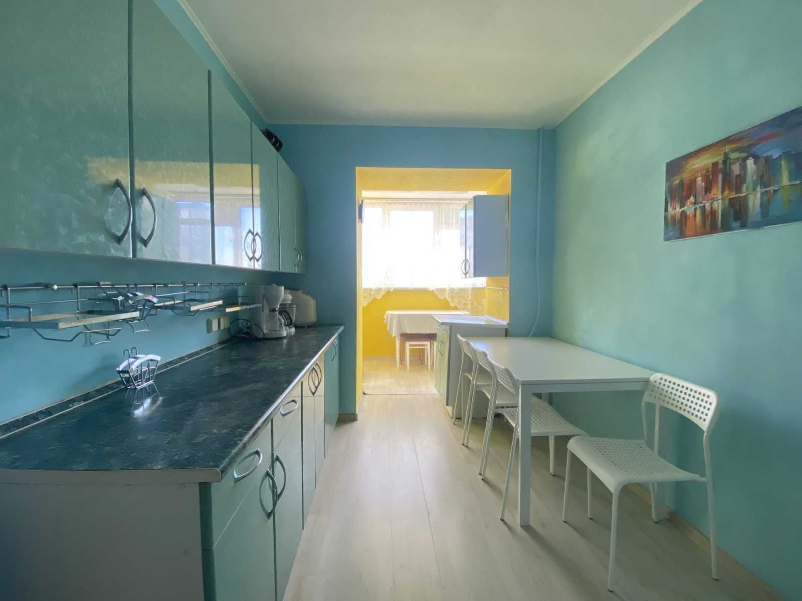 Продаж 3-кімнатної квартири 70 м², Робітнича вул., 152