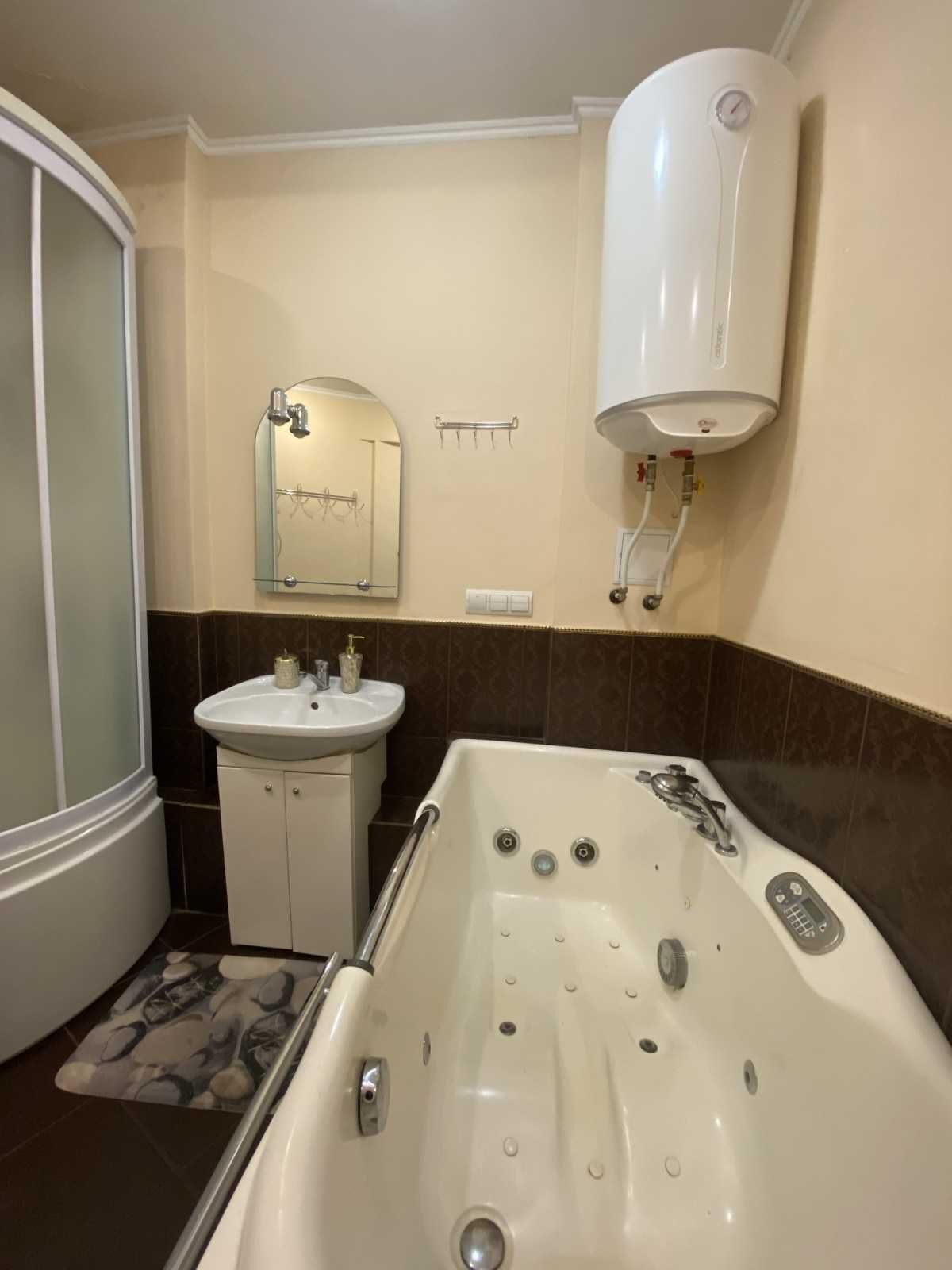 Продаж 3-кімнатної квартири 70 м², Робітнича вул., 152