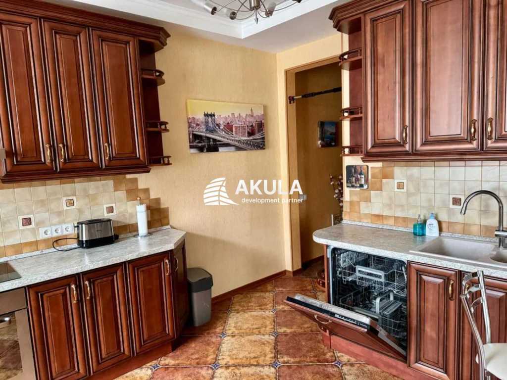 Продаж 2-кімнатної квартири 78 м², Щекавицька вул.