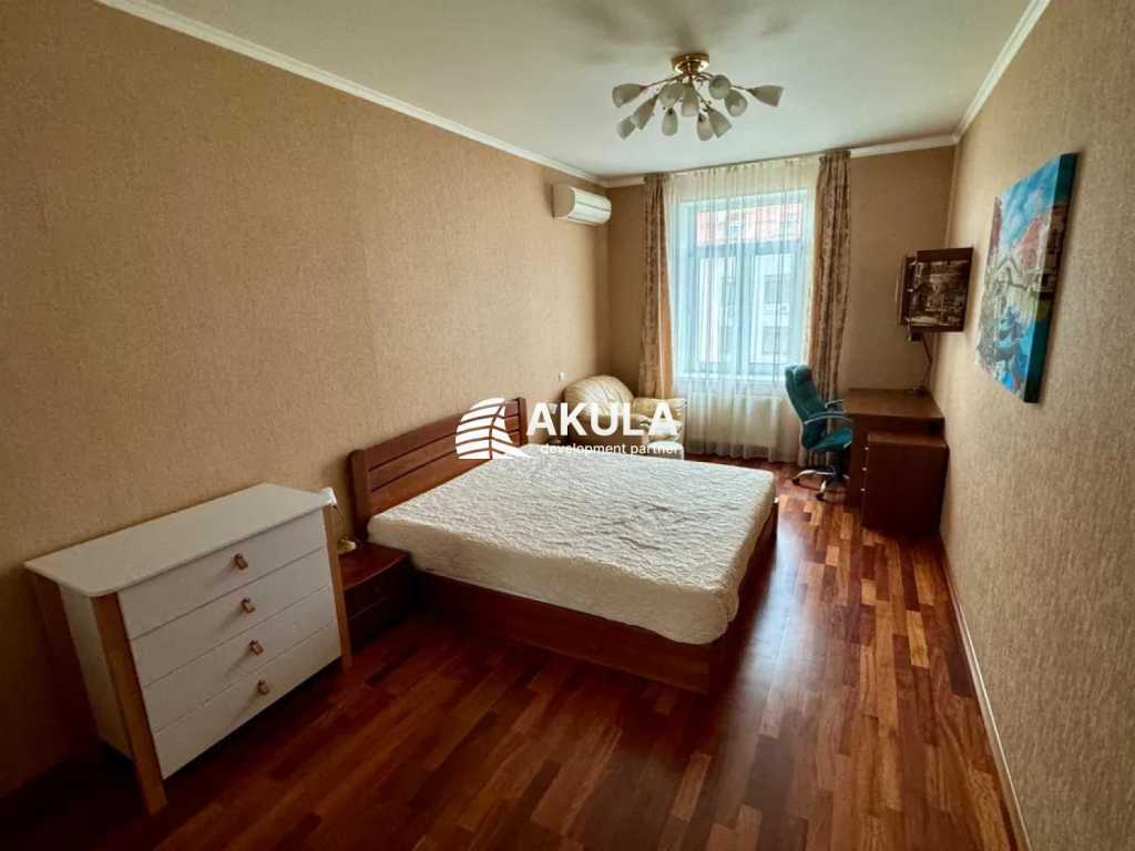 Продаж 2-кімнатної квартири 78 м², Щекавицька вул.