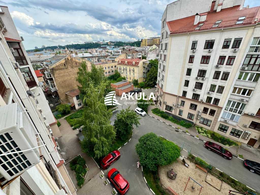 Продаж 2-кімнатної квартири 78 м², Щекавицька вул.