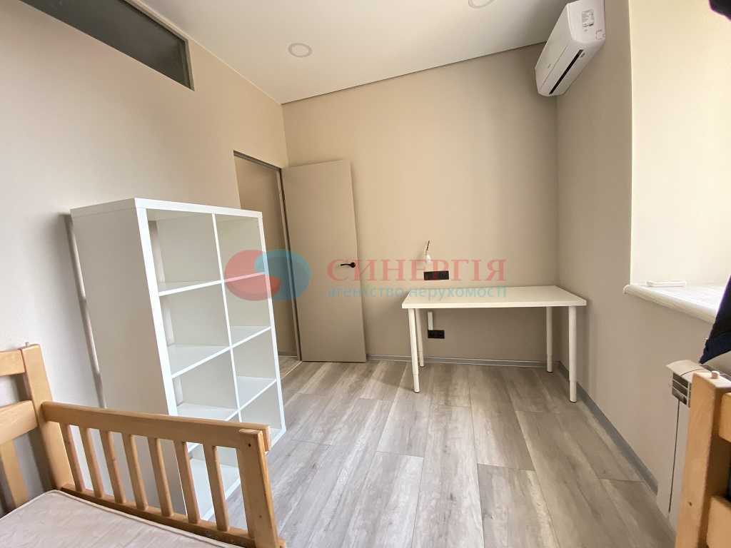 Продаж 4-кімнатної квартири 78 м², Миропільська вул., 39