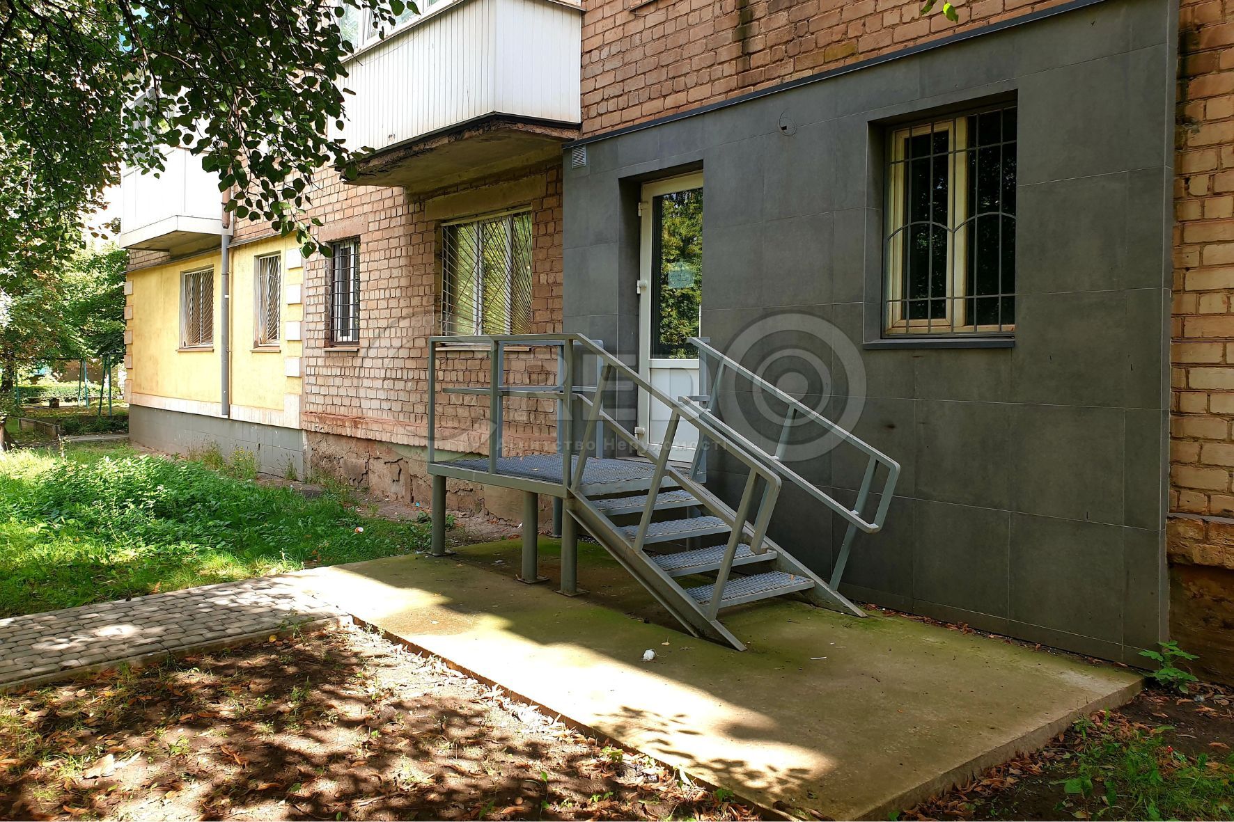 Продаж торговельного приміщення 25.1 м², Софії Перовської вул.