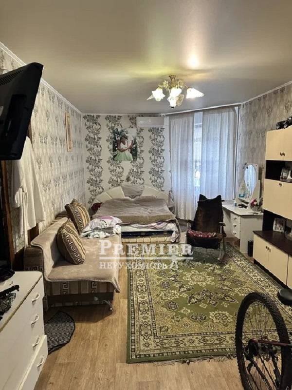 Продаж 4-кімнатної квартири 128 м², Академіка Заболотного вул.